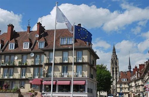 Logis Hotel & Restaurant - Le Normandie コドゥベック・アン・コー エクステリア 写真